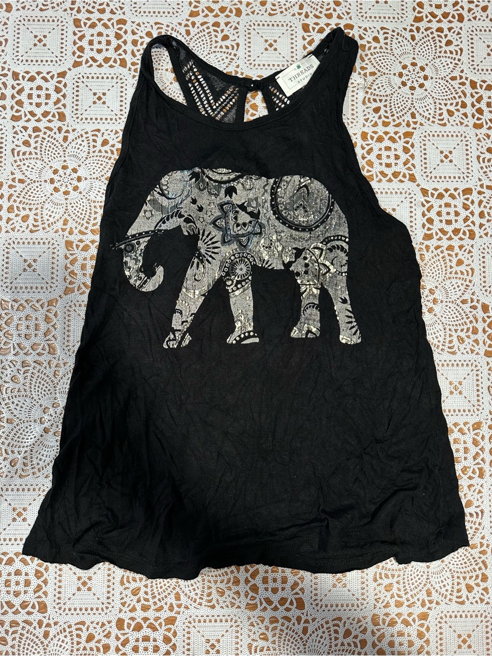 Threads Studio Black Elephant Graphic Crochet Back Tank Top Women’s Small